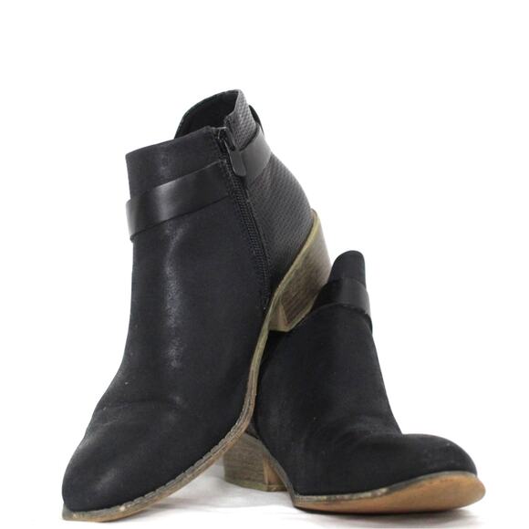 Boutique by Corky's Black Bootie Size 10 Preloved - Picture 1 of 7